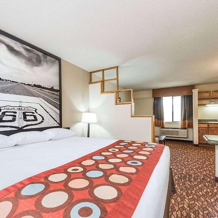Super 8 By Wyndham Clovis Hotel Exterior photo